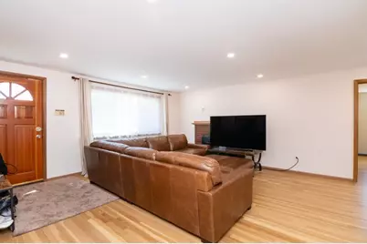 22 Livoli Rd, Framingham, MA 01701 - Photo 11