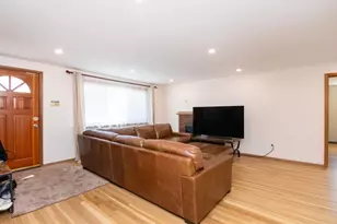 22 Livoli Rd, Framingham, MA 01701 - Photo 11