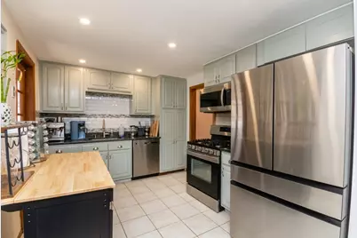 22 Livoli Rd, Framingham, MA 01701 - Photo 19