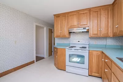 390 Shays St, Amherst, MA 01002 - Photo 9