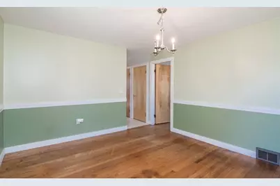 390 Shays St, Amherst, MA 01002 - Photo 13