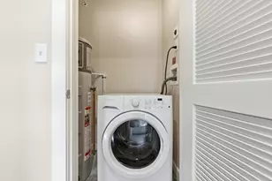 54 Loomis St, Bedford, MA 01730 - Photo 15