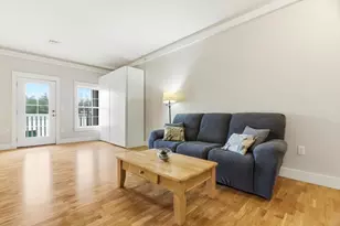 54 Loomis St, Bedford, MA 01730 - Photo 3