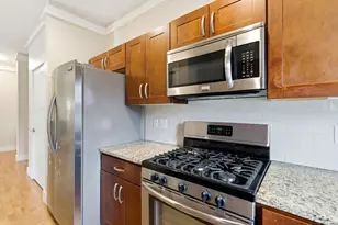 54 Loomis St, Bedford, MA 01730 - Photo 9