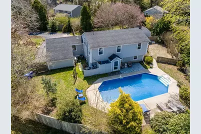 8 Elizabeth Rd, Bourne, MA 02559 - Photo 3