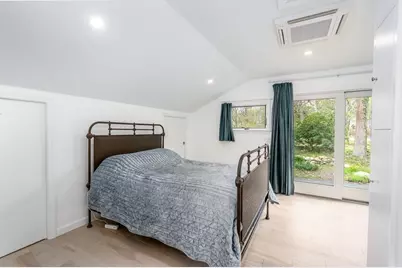 8 Elizabeth Rd, Bourne, MA 02559 - Photo 17