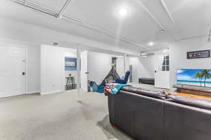 535 Great Plain Ave, Needham, MA 02492 - Photo 27