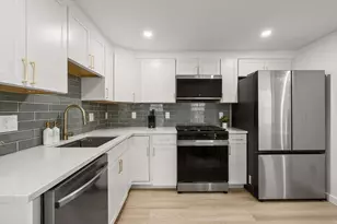 42 White St, Boston, MA 02128 - Photo 9