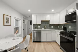 42 White St, Boston, MA 02128 - Photo 5