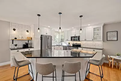 16 Farm St, Weymouth, MA 02190 - Photo 5