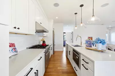 28 Cherry St #28, Medford, MA 02155 - Photo 5