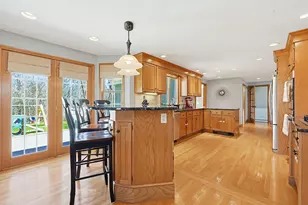 15 Warren St, Plainville, MA 02762 - Photo 15