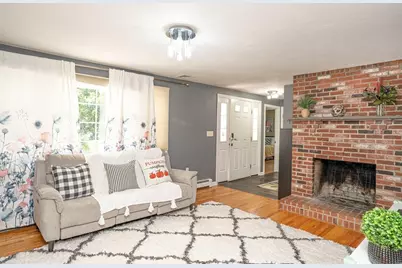 2 Toni Ln, Franklin, MA 02038 - Photo 3