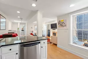13 Lexington St, Boston, MA 02129 - Photo 11