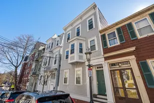 13 Lexington St, Boston, MA 02129 - Photo 25