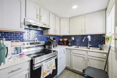 104 Oak St, Fall River, MA 02720 - Photo 15