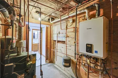 104 Oak St, Fall River, MA 02720 - Photo 31