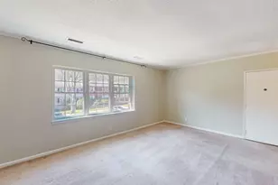 137 Lake Shore Rd, Boston, MA 02135 - Photo 9