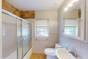 137 Lake Shore Rd, Boston, MA 02135 - Photo 11