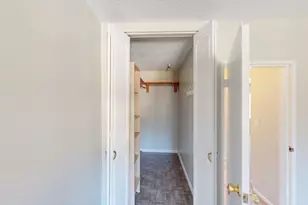 137 Lake Shore Rd, Boston, MA 02135 - Photo 11