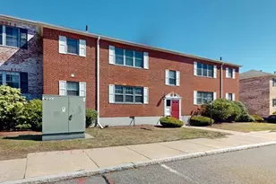 137 Lake Shore Rd, Boston, MA 02135 - Photo 21