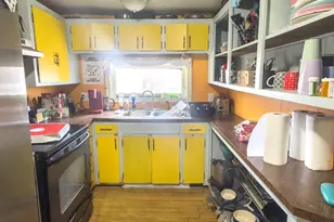 93 Greenwood St, Gardner, MA 01440 - Photo 3