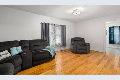 61 E Brimfield Rd, Holland, MA 01521 - Photo 5