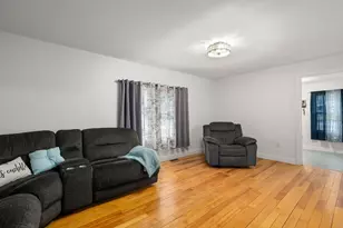 61 E Brimfield Rd, Holland, MA 01521 - Photo 5