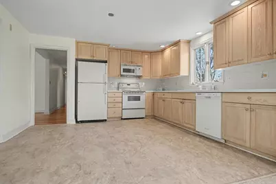 605 Chestnut St, Lynnfield, MA 01940 - Photo 13