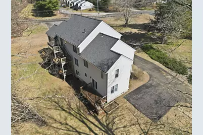 10 Meadowbrook Ct #10, Oxford, MA 01540 - Photo 3