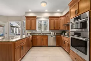 74 Flint Locke Ln, Medfield, MA 02052 - Photo 9