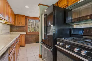 2 North St, Merrimac, MA 01860 - Photo 9