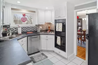 85 Newbury St, Lowell, MA 01851 - Photo 21