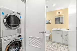 346 Congress St, Boston, MA 02210 - Photo 11