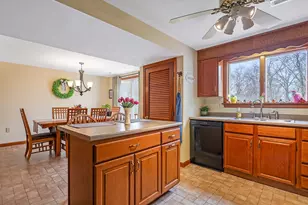 31 Christopher, Methuen, MA 01844 - Photo 5