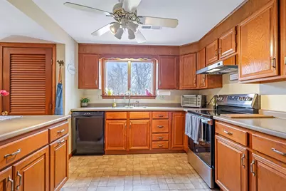 31 Christopher #67, Methuen, MA 01844 - Photo 3