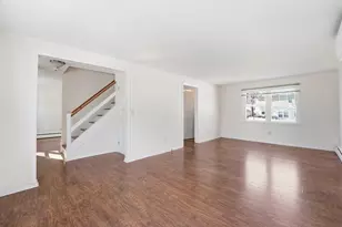 91 Brierwood Dr, Northampton, MA 01062 - Photo 3