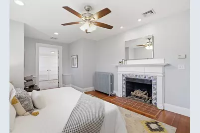 37 Pomfret St, Boston, MA 02132 - Photo 27