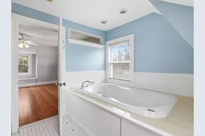 37 Pomfret St, Boston, MA 02132 - Photo 37