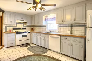 21 Overlook Dr, Westborough, MA 01581 - Photo 5