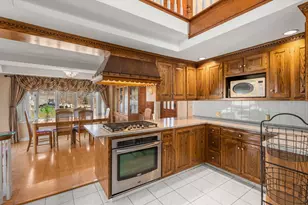 113 Temple Rd, Waltham, MA 02452 - Photo 11