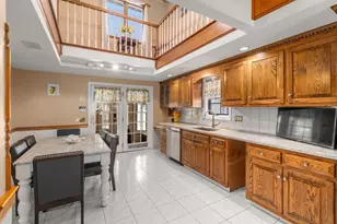 113 Temple Rd, Waltham, MA 02452 - Photo 5