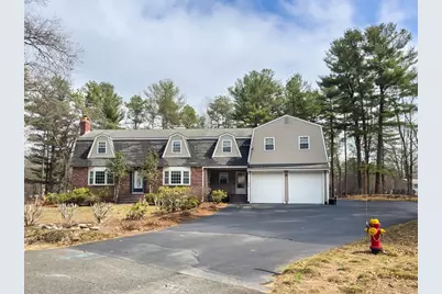 110 Maureen Dr, Tewksbury, MA 01876 - Photo 1