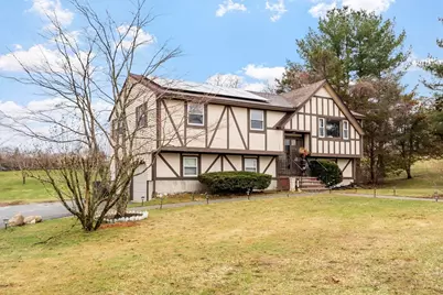 17 Horseshoe Rd, Dracut, MA 01826 - Photo 3