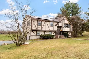 17 Horseshoe Rd, Dracut, MA 01826 - Photo 3