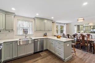 17 Horseshoe Rd, Dracut, MA 01826 - Photo 11