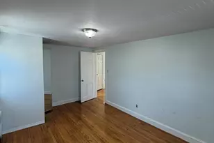 632 W Roxbury Pkwy, Boston, MA 02132 - Photo 7
