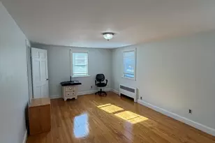 632 W Roxbury Pkwy, Boston, MA 02132 - Photo 9