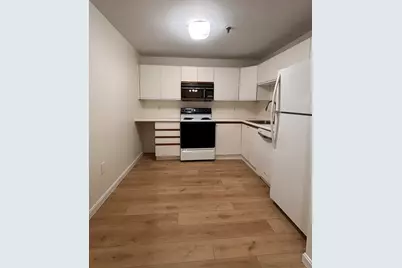 3920 Mystic Valley Pkwy #914, Medford, MA 02155 - Photo 3