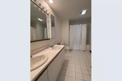 3920 Mystic Valley Pkwy #914, Medford, MA 02155 - Photo 5